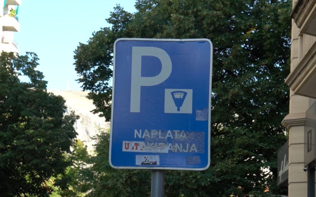 Grad Mostar najavio uvođenje reda u sferi parkiranja vozila