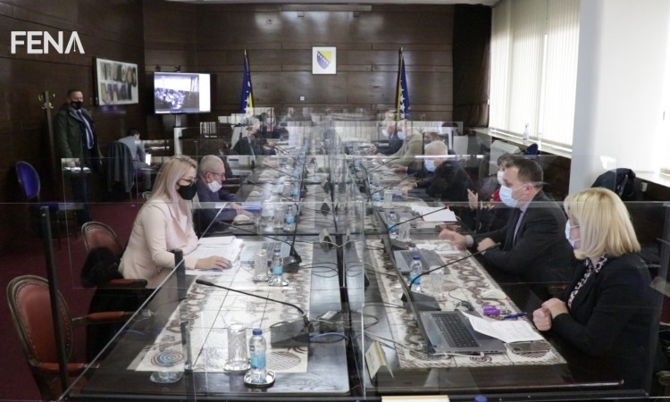 Vlada Federacije BiH na hitnoj sjednici donosi odluku o nabavci vakcina