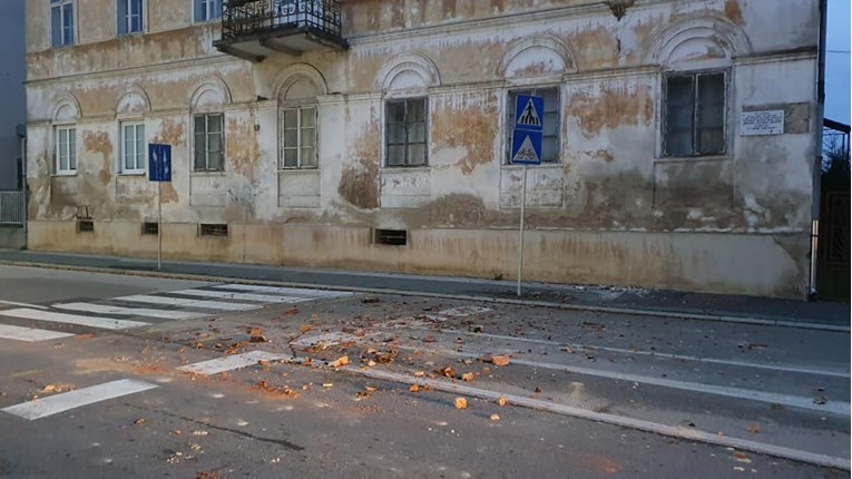 Zemljotres u Hrvatskoj: Sa zgrada padale cigle, građani u strahu istrčali na ulice