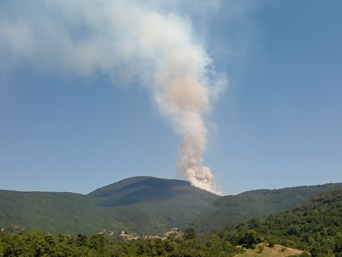 U Rogatici požar aktivirao mine