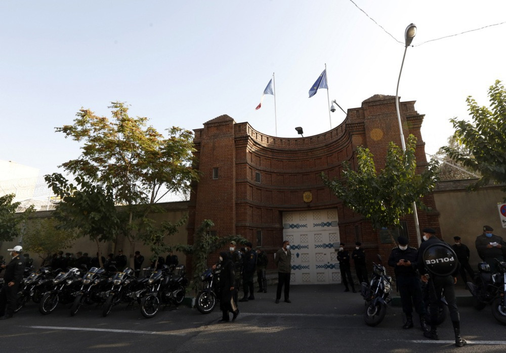 Iranske vlasti zabranile povratak dvojici službenika francuske ambasade u Teheranu