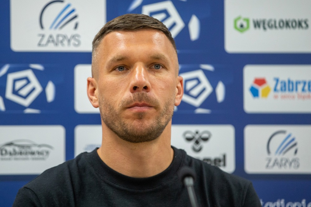 Lukas Podolski se u 39 godini oprostio od fudbala