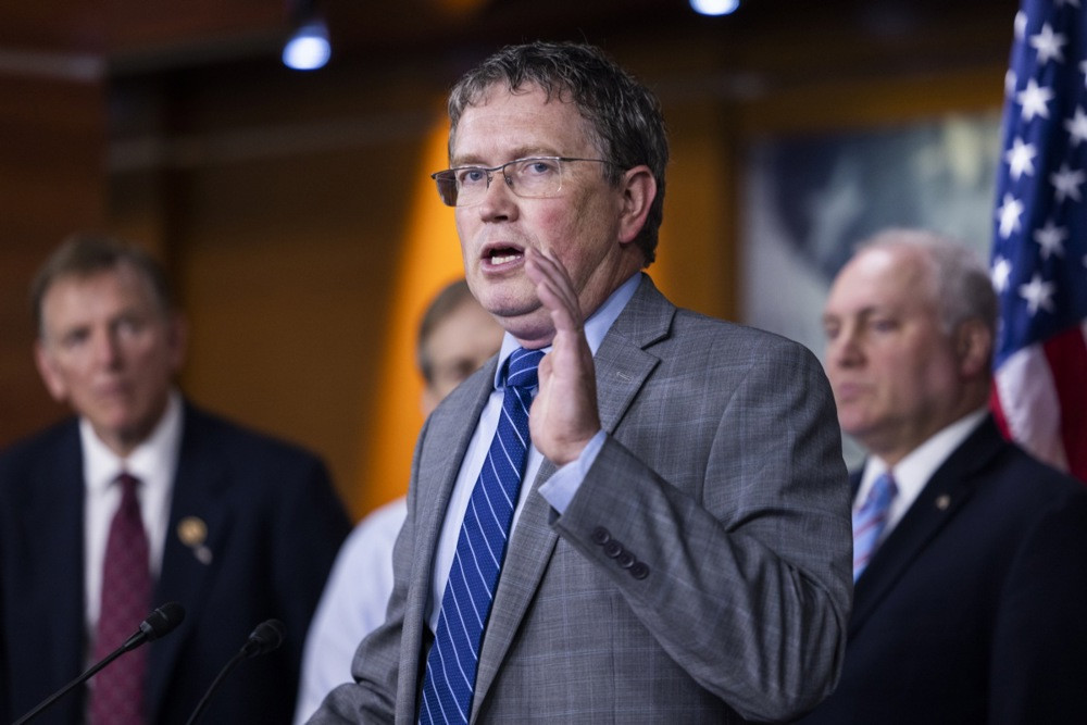 Republikanac Thomas Massie predložio povlačenje SAD-a iz NATO-a