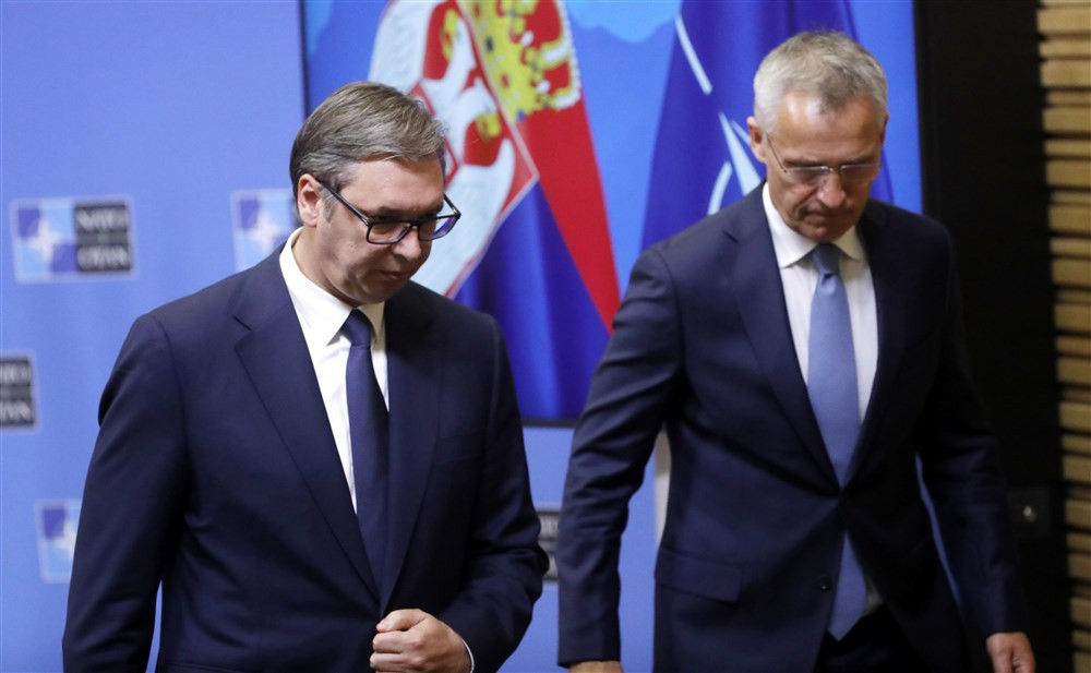 Stoltenberg telefonom razgovarao s Vučićem: Strane da se suzdrže od koraka koji bi izazvali eskalaciju na Kosovu