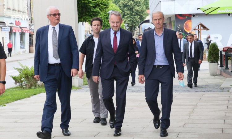 Izetbegović: U Travniku potrebna izgradnja ceste i srednje škole