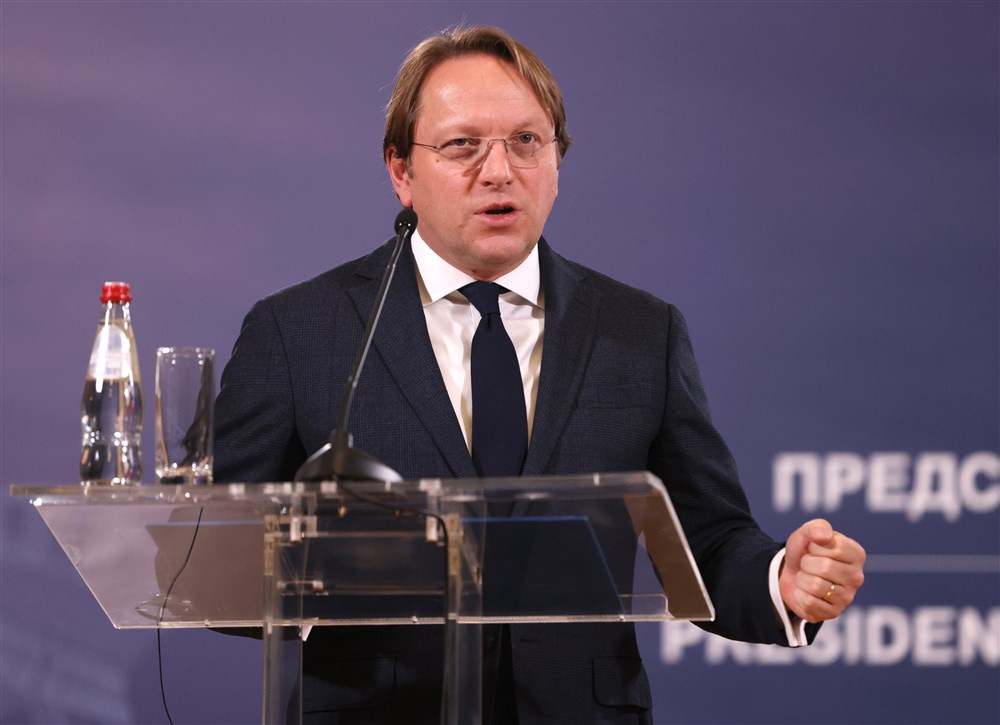 Varhelji pozdravio dodjelu statusa kandidata BiH