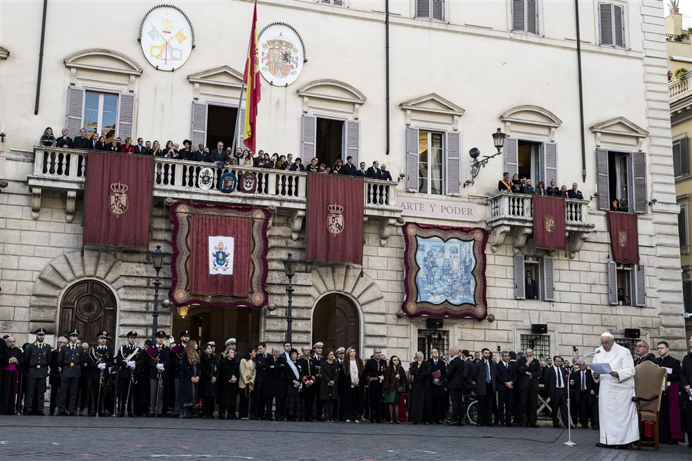 Papa Franjo plakao prilikom molitve za mir u Ukrajini