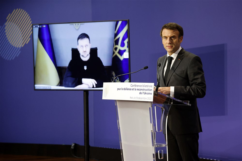 Macron: Francuska će isporučiti lake borbene tenkove Ukrajini