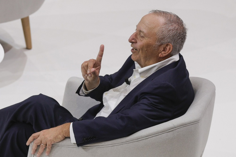 Larry Summers povlači se iz javnog života zbog skandala s Epsteinovim e-mailovima