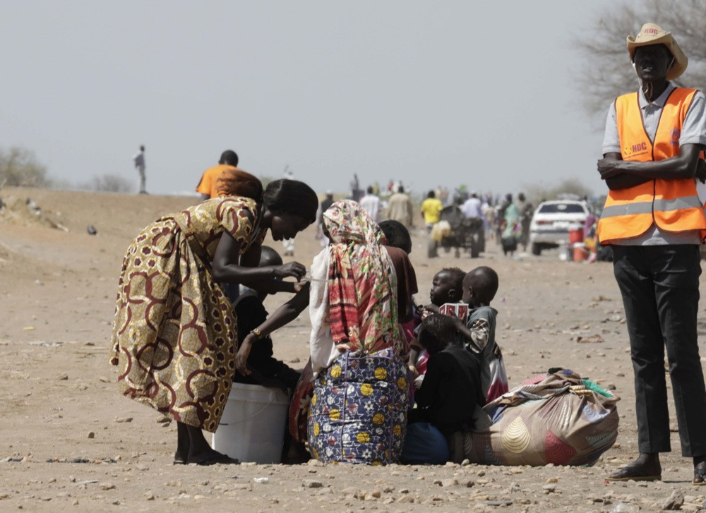 Više od 200.000 osoba u Sudanu suočeno s humanitarnom katastrofom zbog kolere, ospica i nestašice hrane