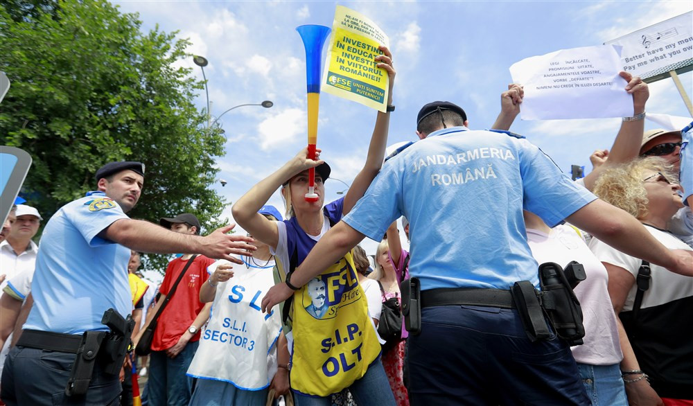 Hiljade nastavnika na protestu u Bukureštu