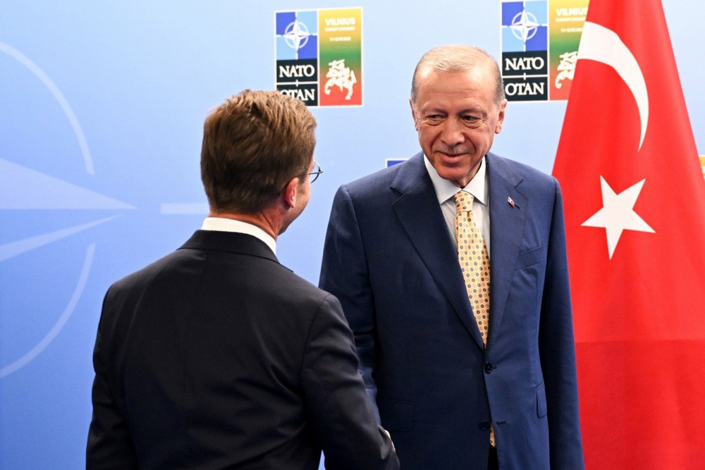 Švedska vladina fascikla sa sastanka NATO-a i Turske pronađena na aerodromu