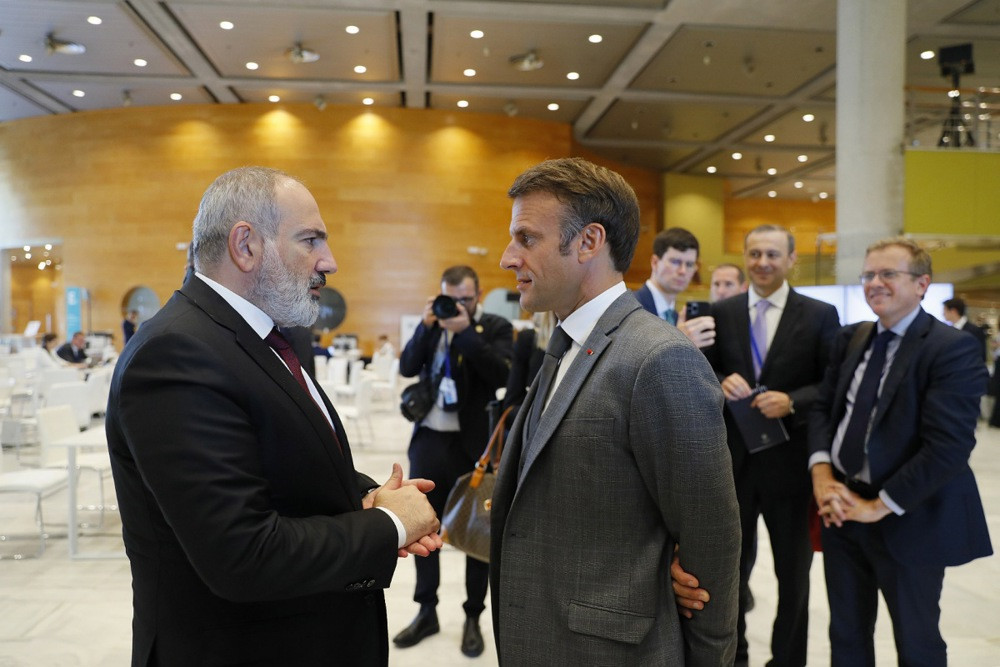 Macron: Nije došlo vrijeme za sankcije Azerbejdžanu