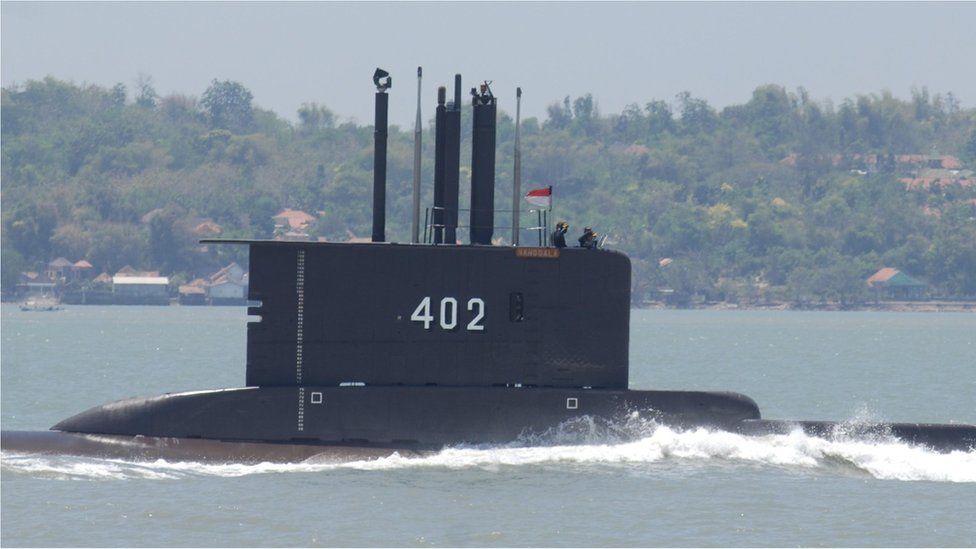 Indonezija izgubila kontakt sa podmornicom u kojoj su 53 osobe