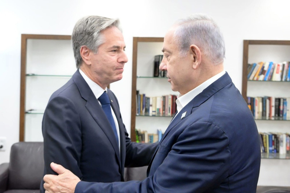 Blinken traži od Netanyahua 'humanitarne pauze' tokom rata s Hamasom