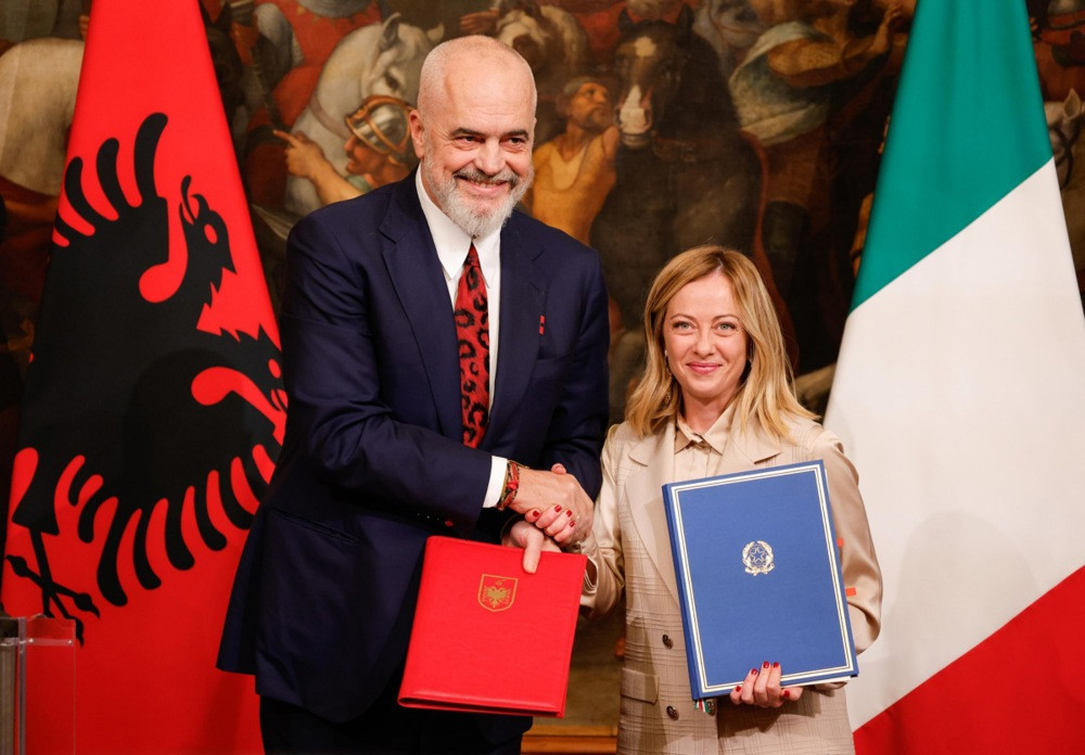 Italija gradi centre za migrante u Albaniji