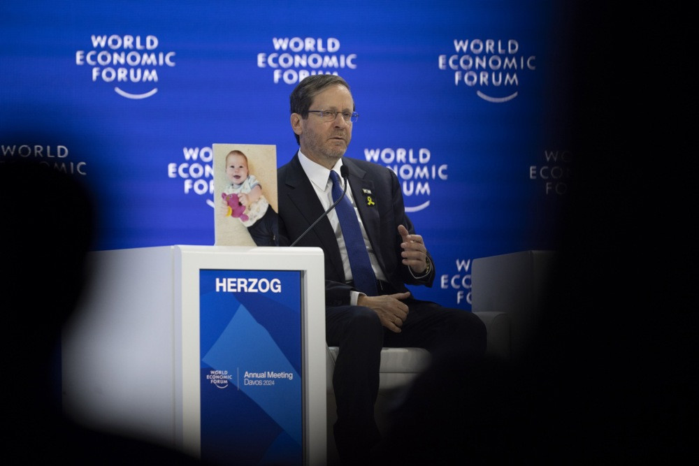 Švicarski tužioci potvrdili tužbe podnesene protiv izraelskog predsjednika tokom posjete Davosu