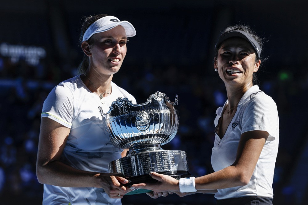 Sje i Mertens osvojile titulu na Australian Openu u ženskom dublu