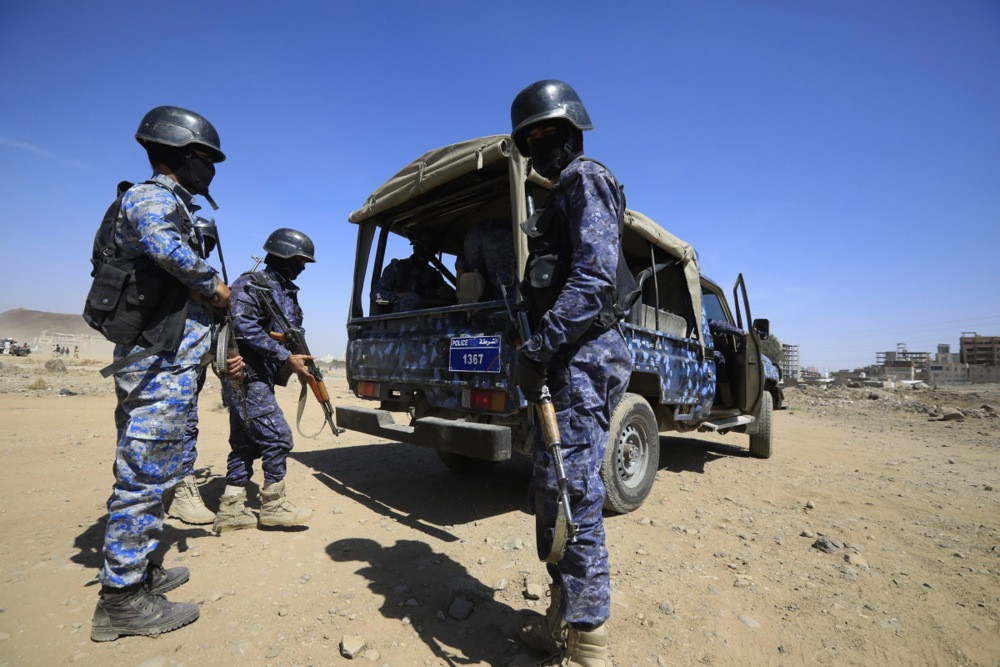 Jemenska vojska granatirala položaje Huta u provinciji Taiz nakon napada na luku Mokha