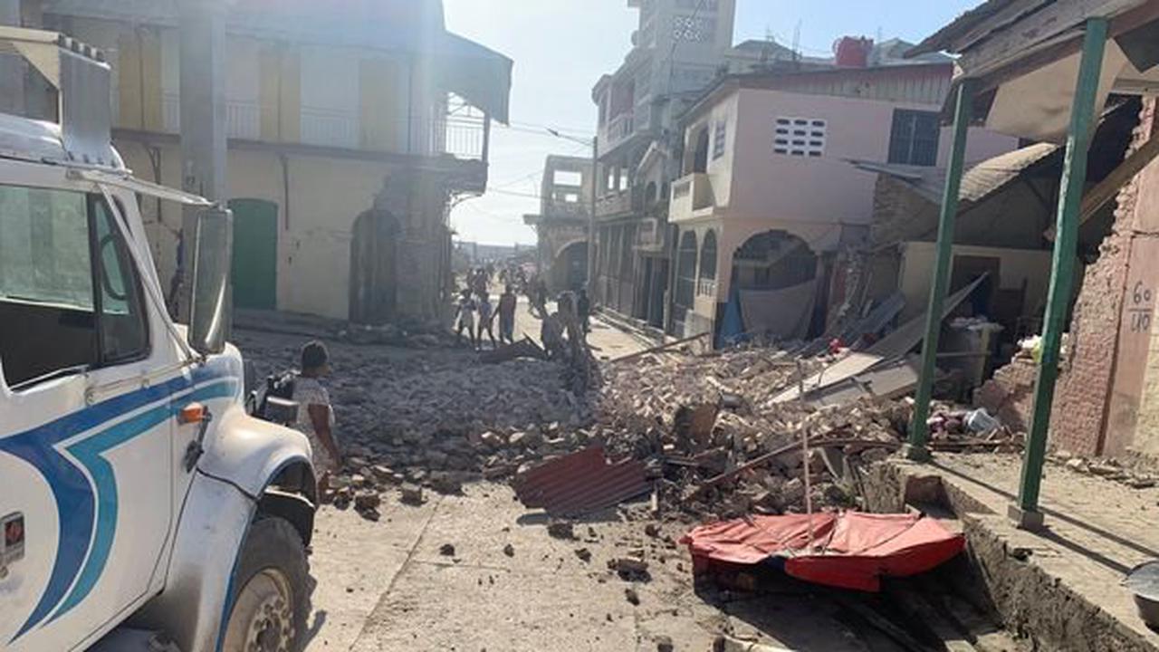 Razorni zemljotres na Haitiju: Stradalo više ljudi, strahuje se od cunamija