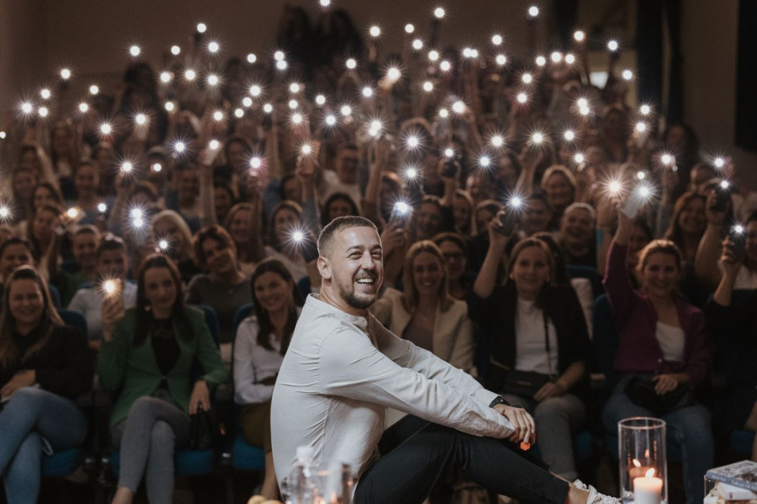 U Grudama promovirana knjiga Josipa Milanovića "Gromoglasni šapat"