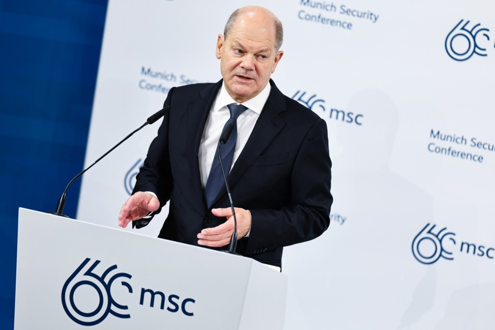 Scholz: Evropa mora ojačati svoju odbrambenu sposobnost