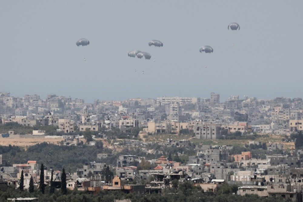 Nekoliko Palestinaca poginulo kada je paleta s pomoći pala na grupu ljudi