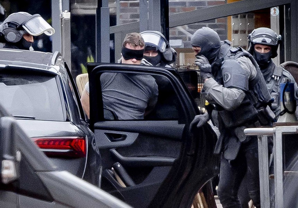 Okončana talačka kriza u Nizozemskoj, taoci oslobođeni, priveden muškarac