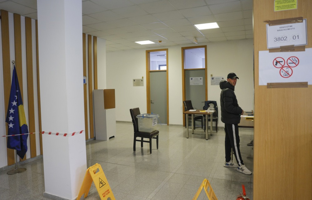 Pravo glasa na izborima na Kosovu ima 2.075.868 građana