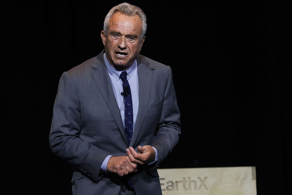 Iz trke se povukao Robert F. Kennedy Jr. i podržao Trumpa