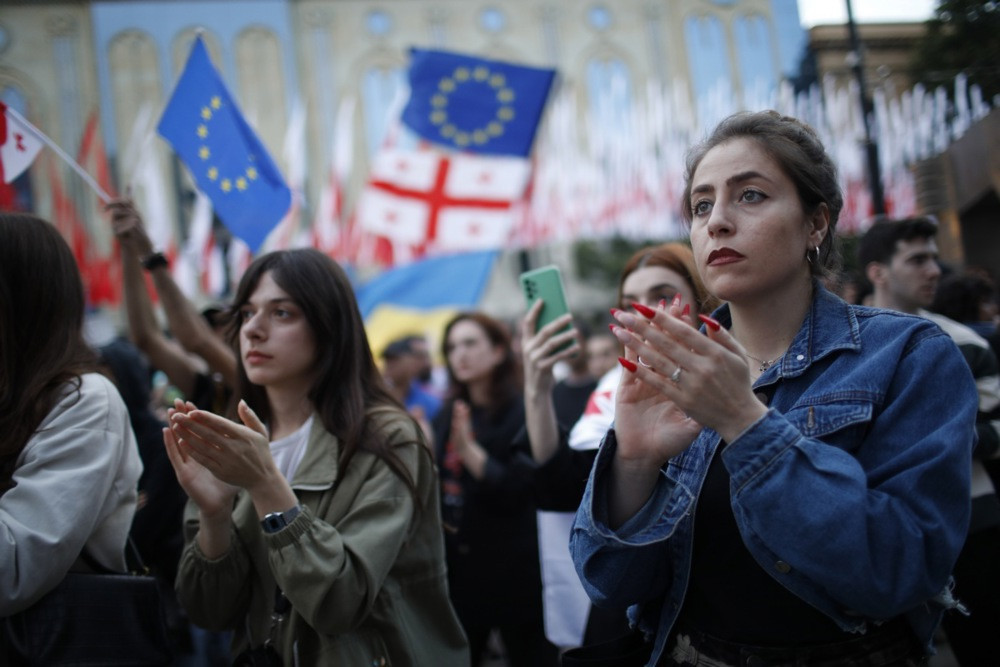 Gruzijski parlament nadjačao veto predsjednice države na zakon o 'transparentnosti stranog utjecaja'