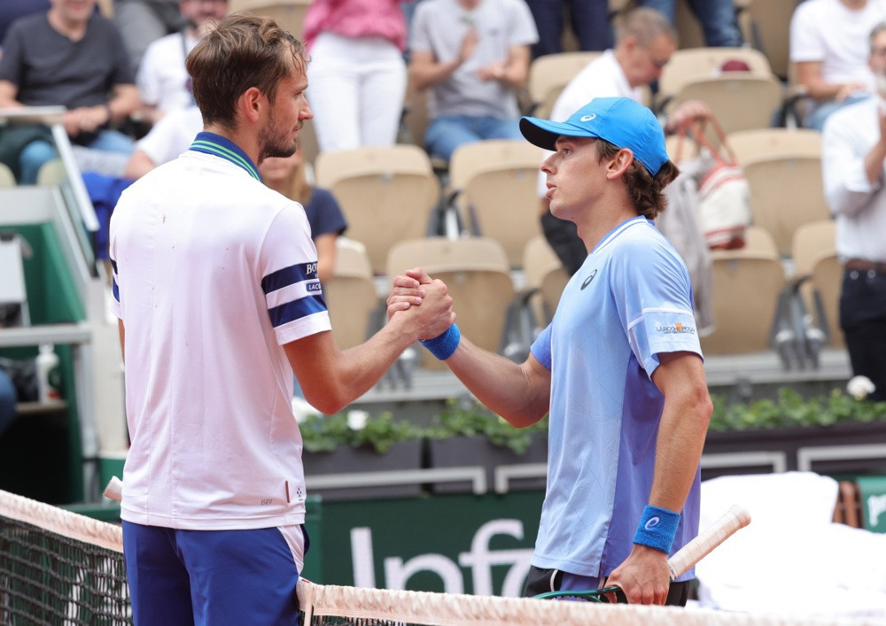 De Minaur izbacio Medvedeva sa Roland Garrosa