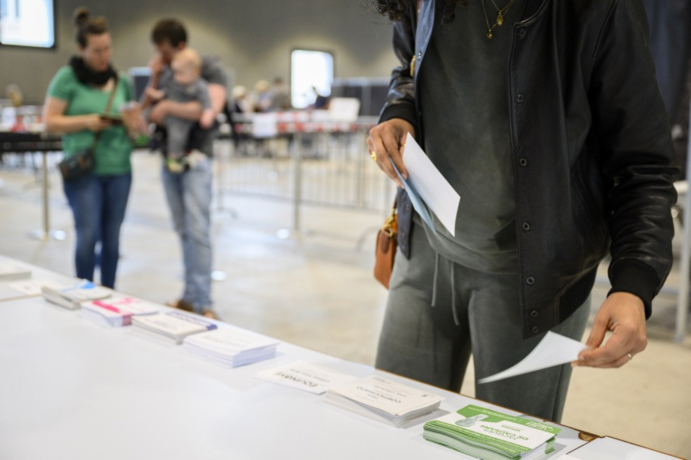 Građani Švicarske odlučuju o prijedlogu krajnje desnice za limit od 10 miliona stanovnika