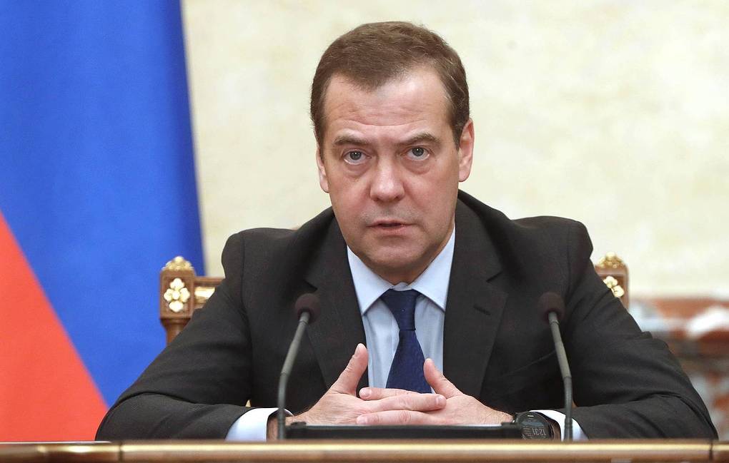 Medvedev: Moskva će možda morati priznati dvije otcijepljene regije