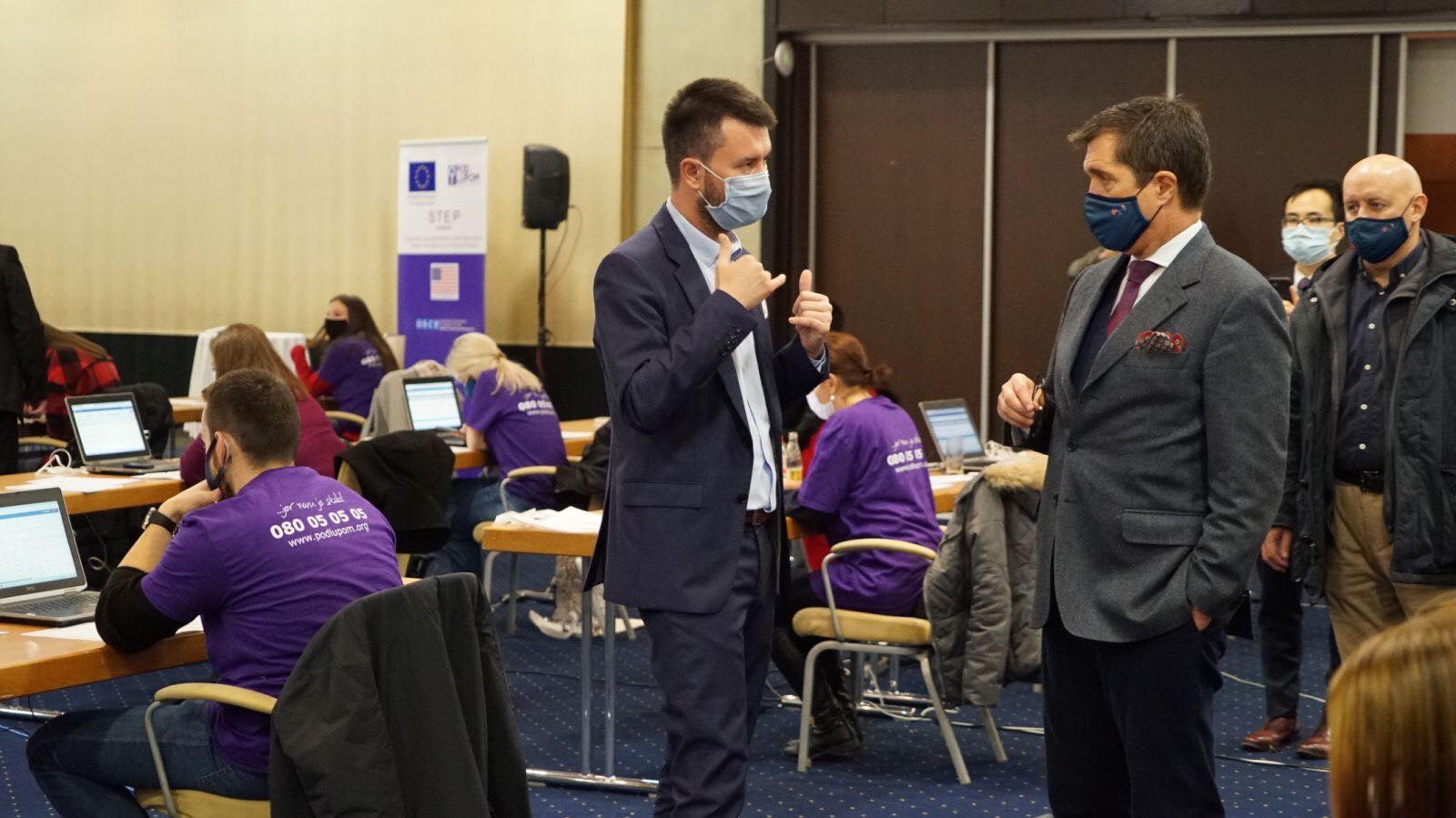 Kavalec i Nelson posjetili call centar Koalicije 'Pod lupom'