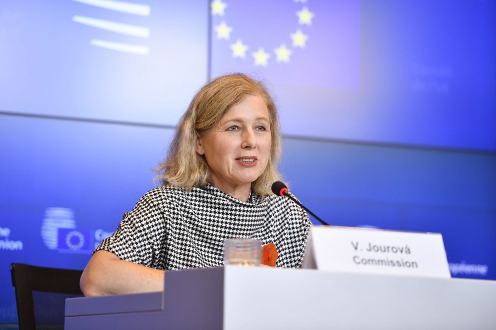 Bivša evropska komesarka: Građani Zapadnog Balkana su siti čekanja na pristupanje EU