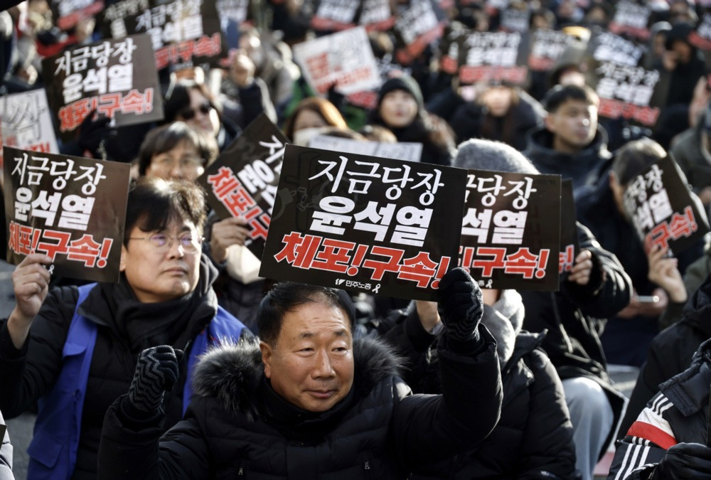 Kako se demokratija Južne Koreje konsolidirala nakon pokušaja predsjednika da uvede vojnu vlast