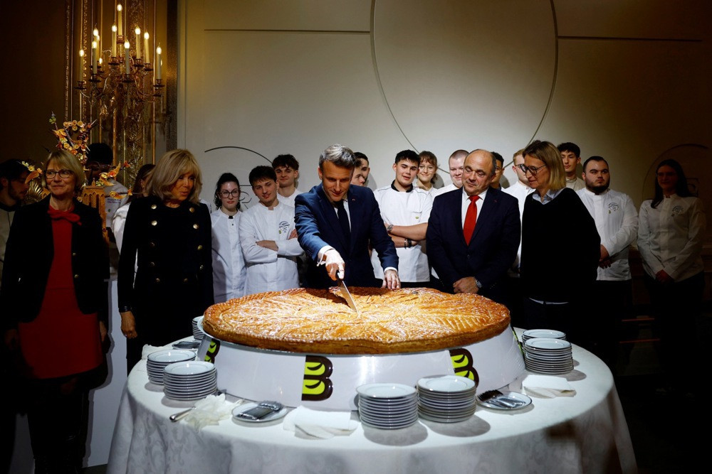 Macron: Ukrajina treba imati realan stav o teritorijalnim pitanjima u pregovorima s Rusijom