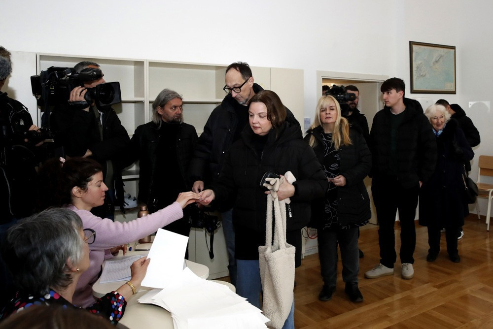 Prvi rezultati DIP-a: Milanović ima 71,02 posto glasova, Primorac ima 28,98