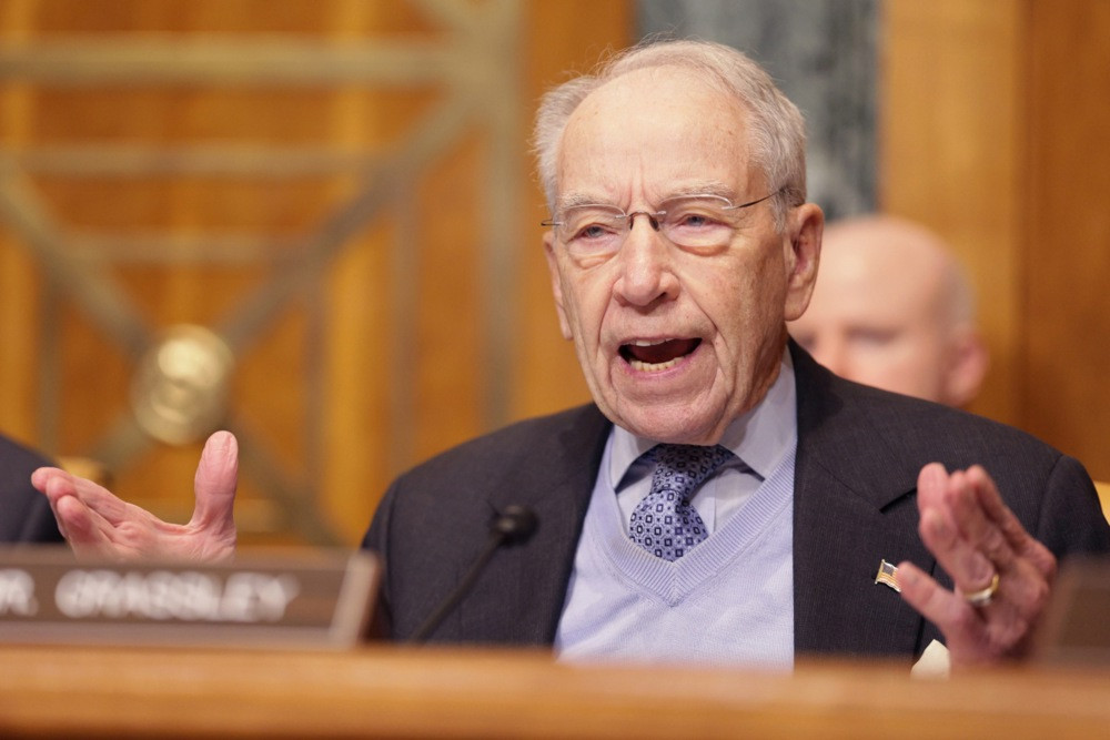 Američki senatori i zastupnici potiču administraciju da uvede sankcije Miloradu Dodiku