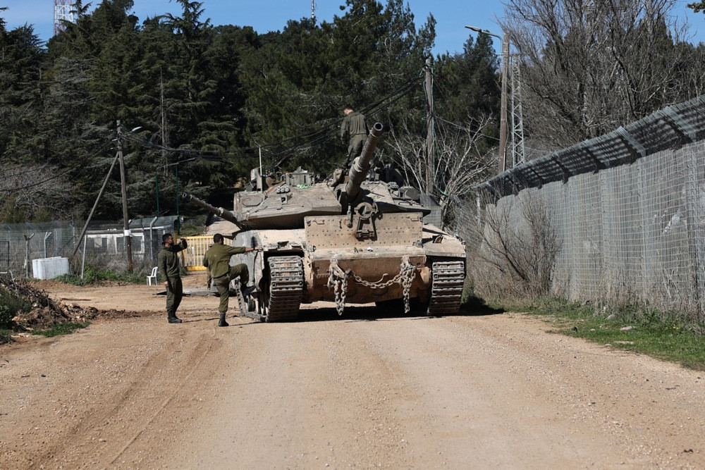 Izraelska vojska kaže da ostaje u Libanu mada treba da se povuče