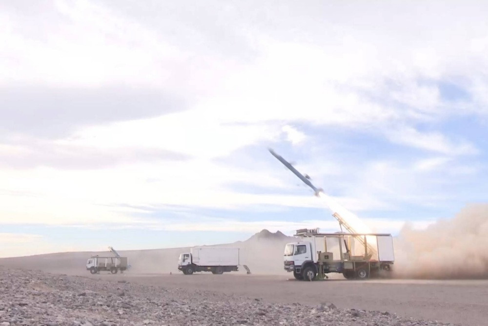 Iran predstavio novu balističku raketu dugog dometa