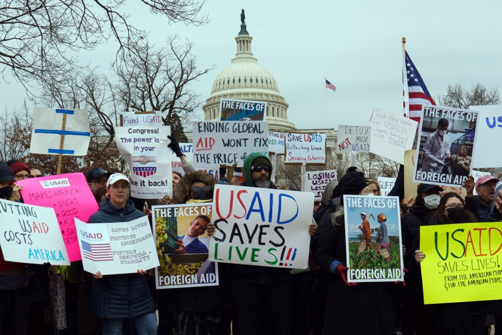 Protest u Washingtonu zbog mogućeg zatvaranja USAID-a