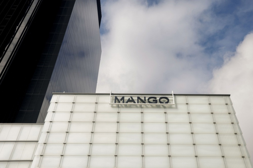 Sin osnivača Manga odstupa s funkcije zbog istrage o očevoj smrti