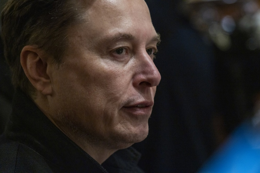 Altman i Musk podržali pozive na usporavanje „nepromišljenog" razvoja umjetne inteligencije