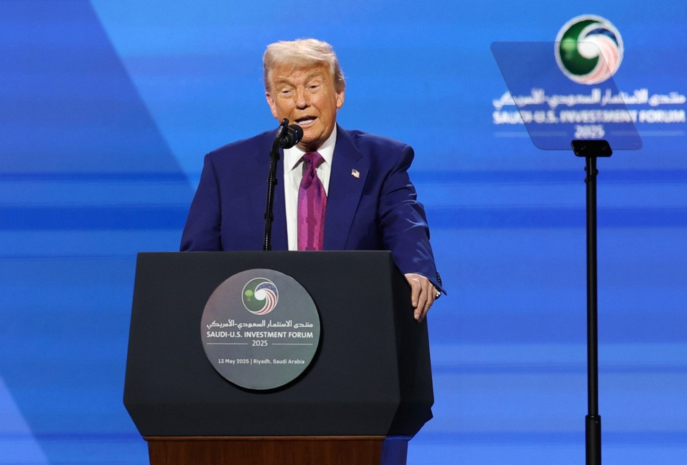 Trump poručio da će narediti ukidanje svih američkih sankcija Siriji