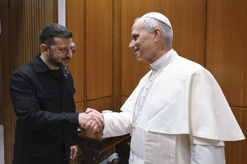 Zelenski se sastao s papom Lavom nakon inauguracijske mise u Vatikanu