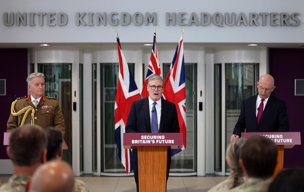 Velika Britanija pauzira potvrđivanje sporazuma o Chagosu zbog razgovora sa SAD-om