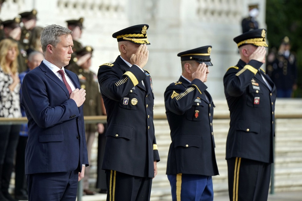 Sekretar američke vojske Daniel Driscoll podnio ostavku