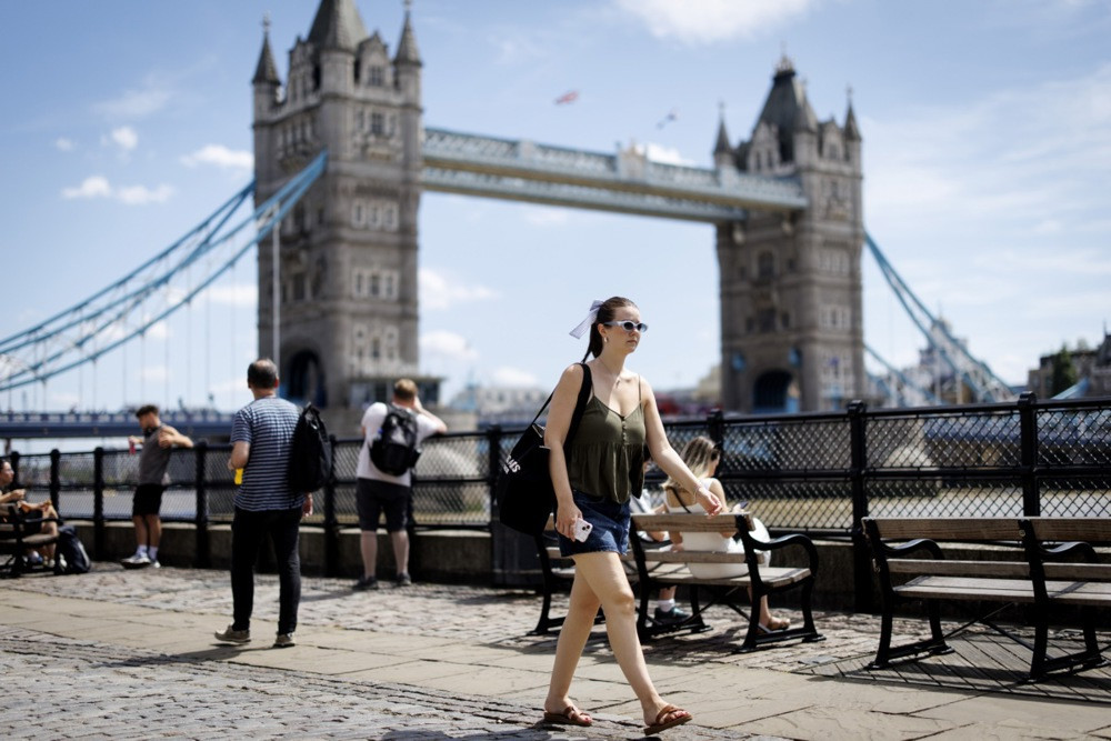 Narandžasto upozorenje za vrućinu izdato za jug Britanije zbog rizika od smrtnih slučajeva
